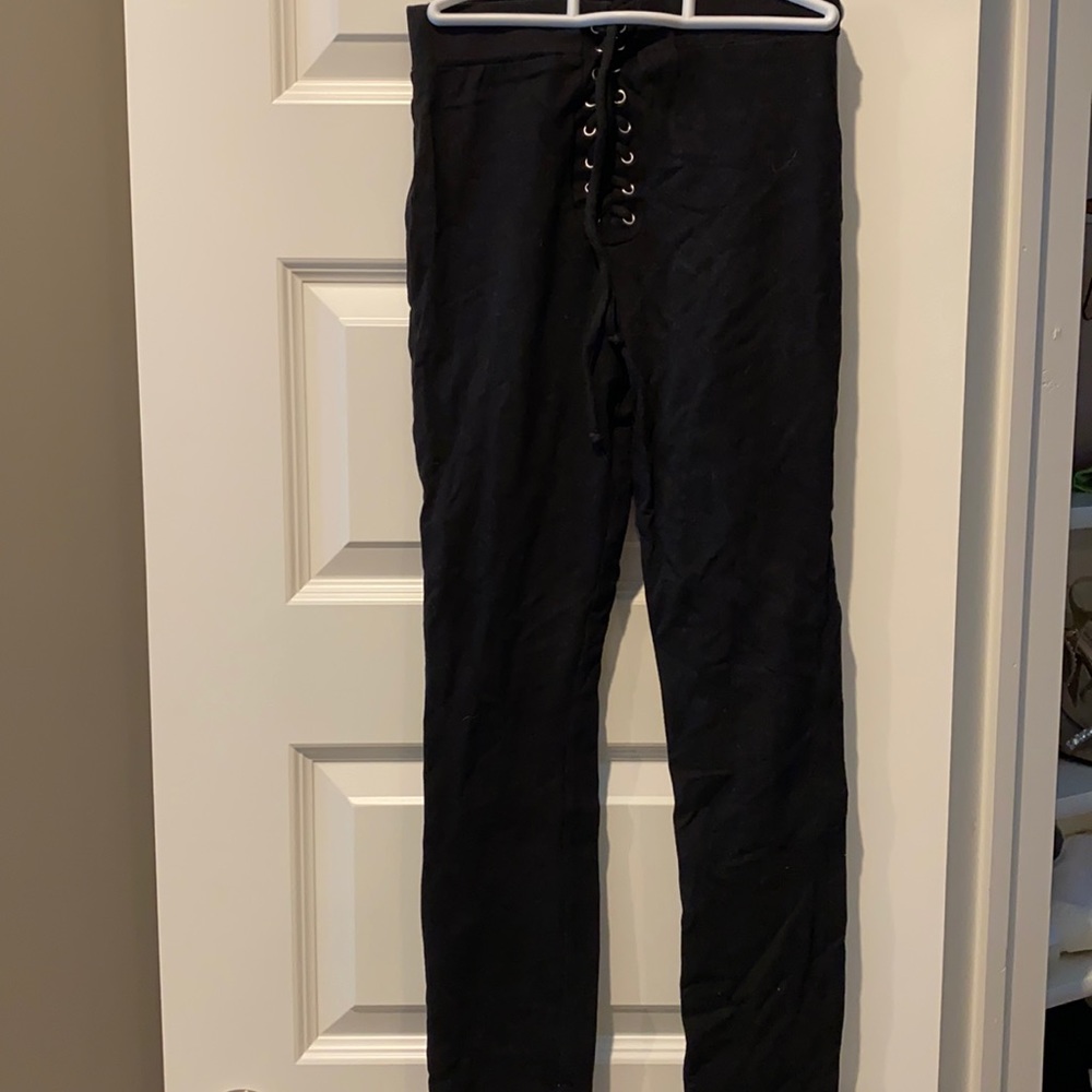 Kittenish Tie Leggings